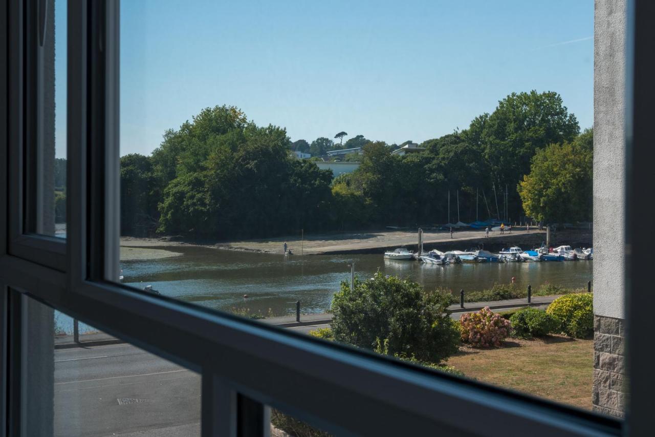 Riverside Apartment With Views And Parking Kingsbridge  Eksteriør bilde
